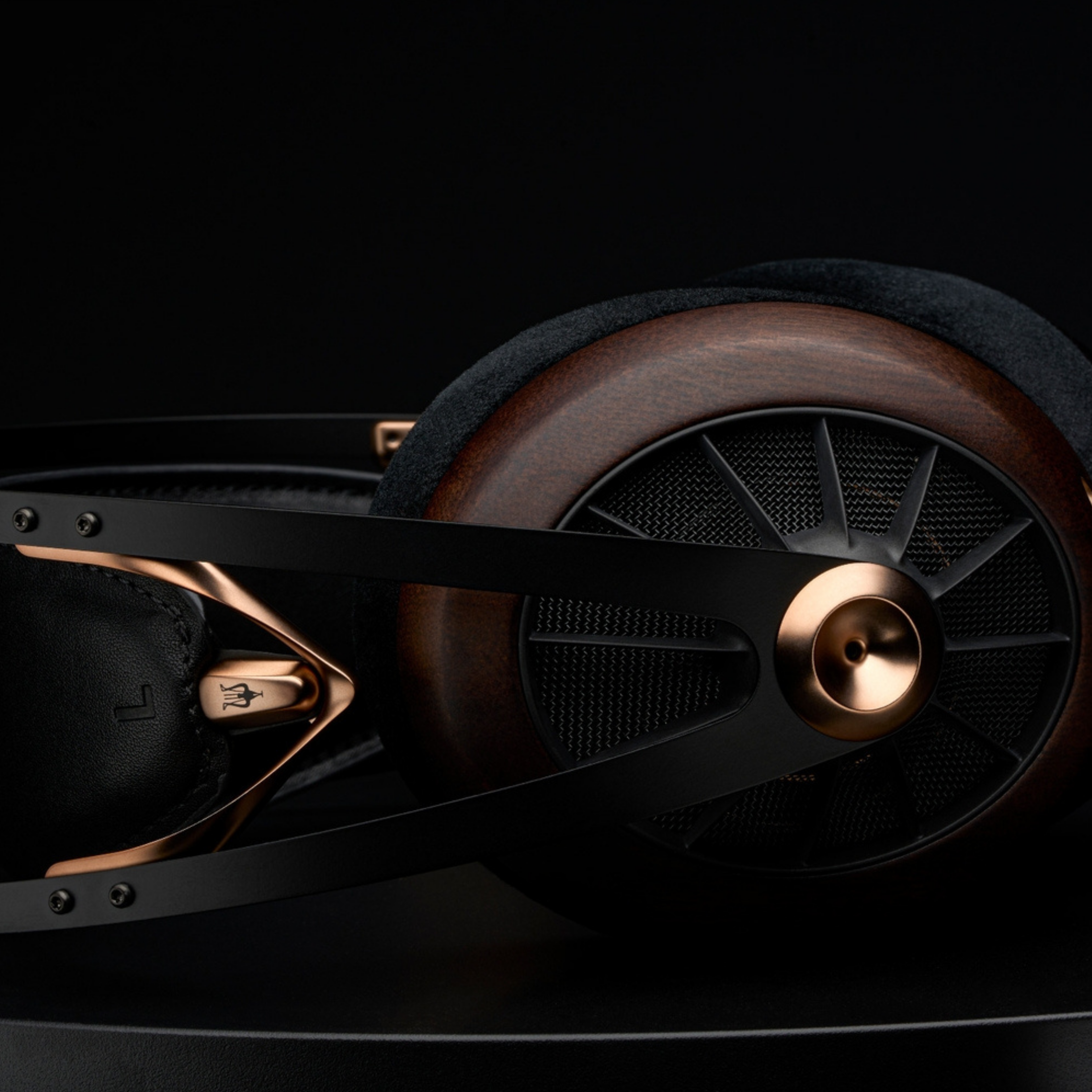 MEZE 109 PRO