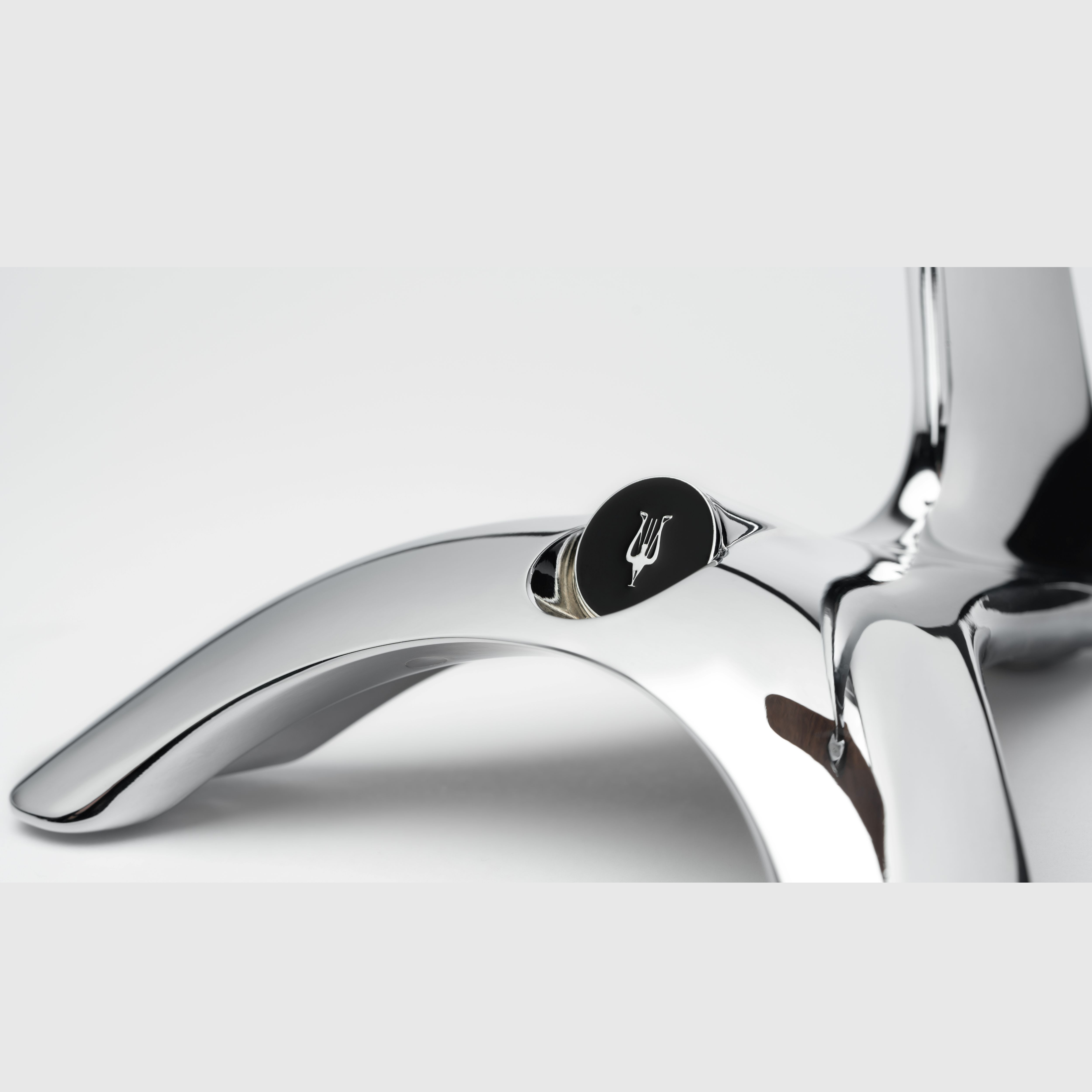 Support de casque MEZE MANTA Chrome Edition