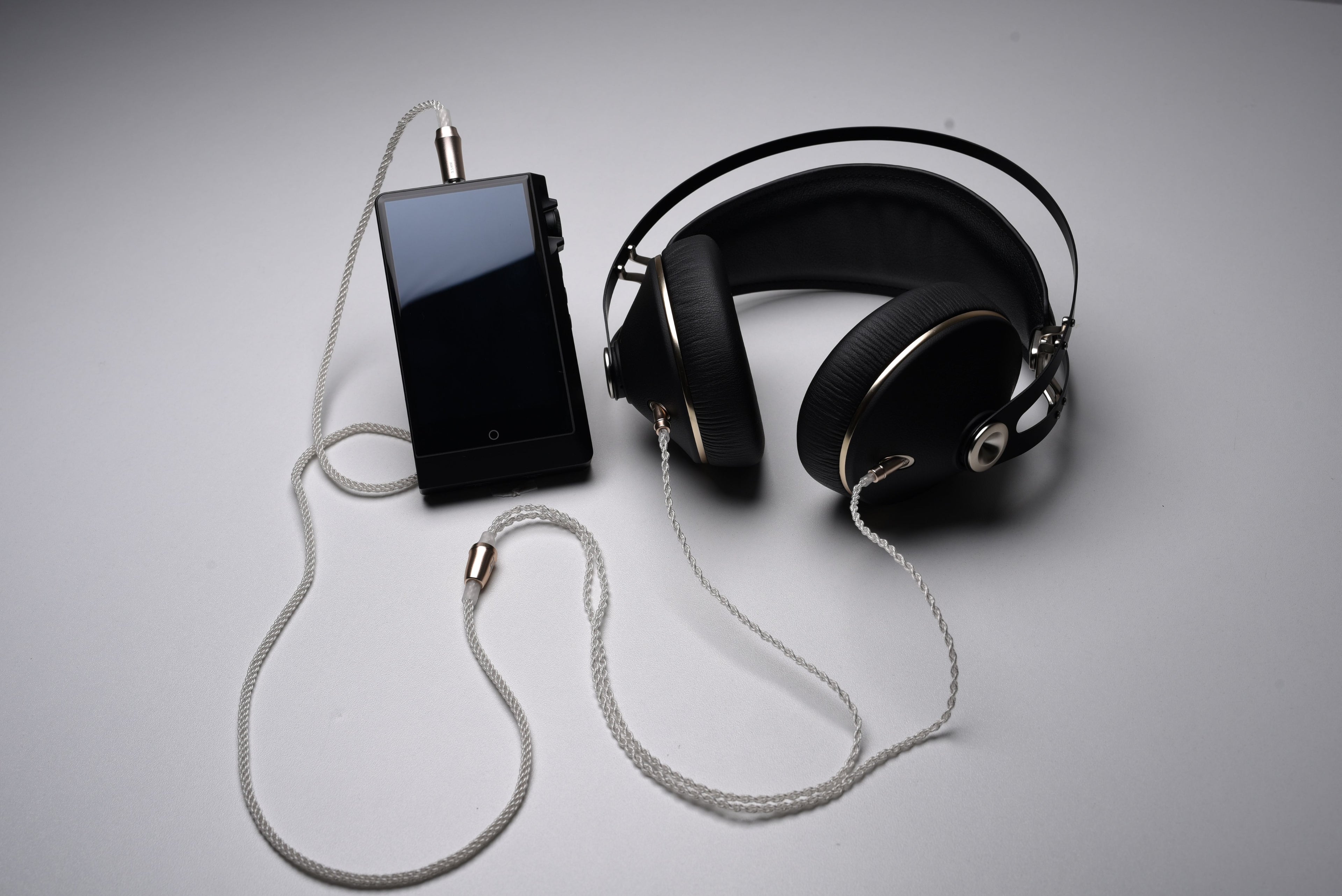 MEZE AUDIO Câble mono symétrique 3,5 mm vers 4,4 mm plaqué argent UPGRADE