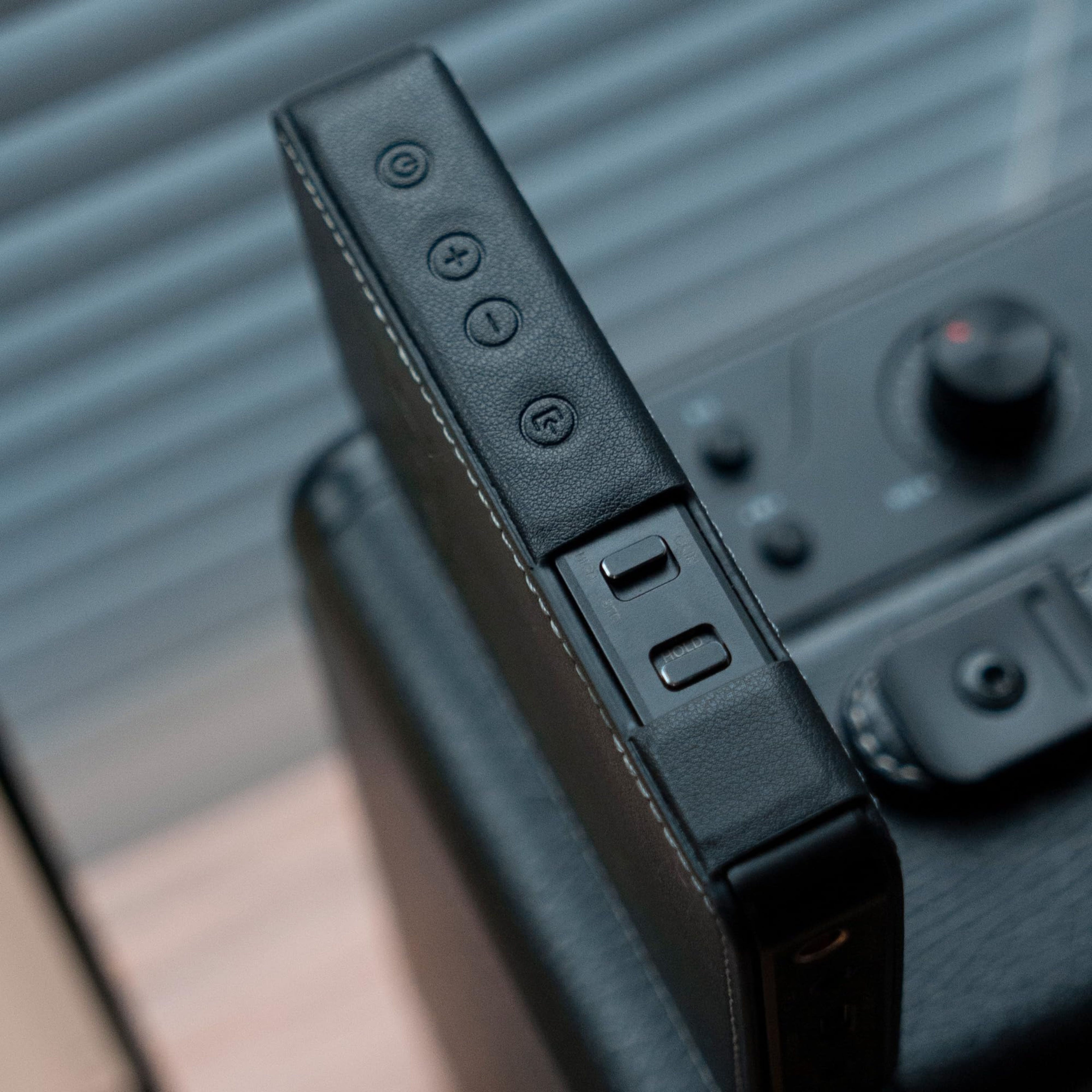 QUESTYLE Étui MagSafe pour Sigma